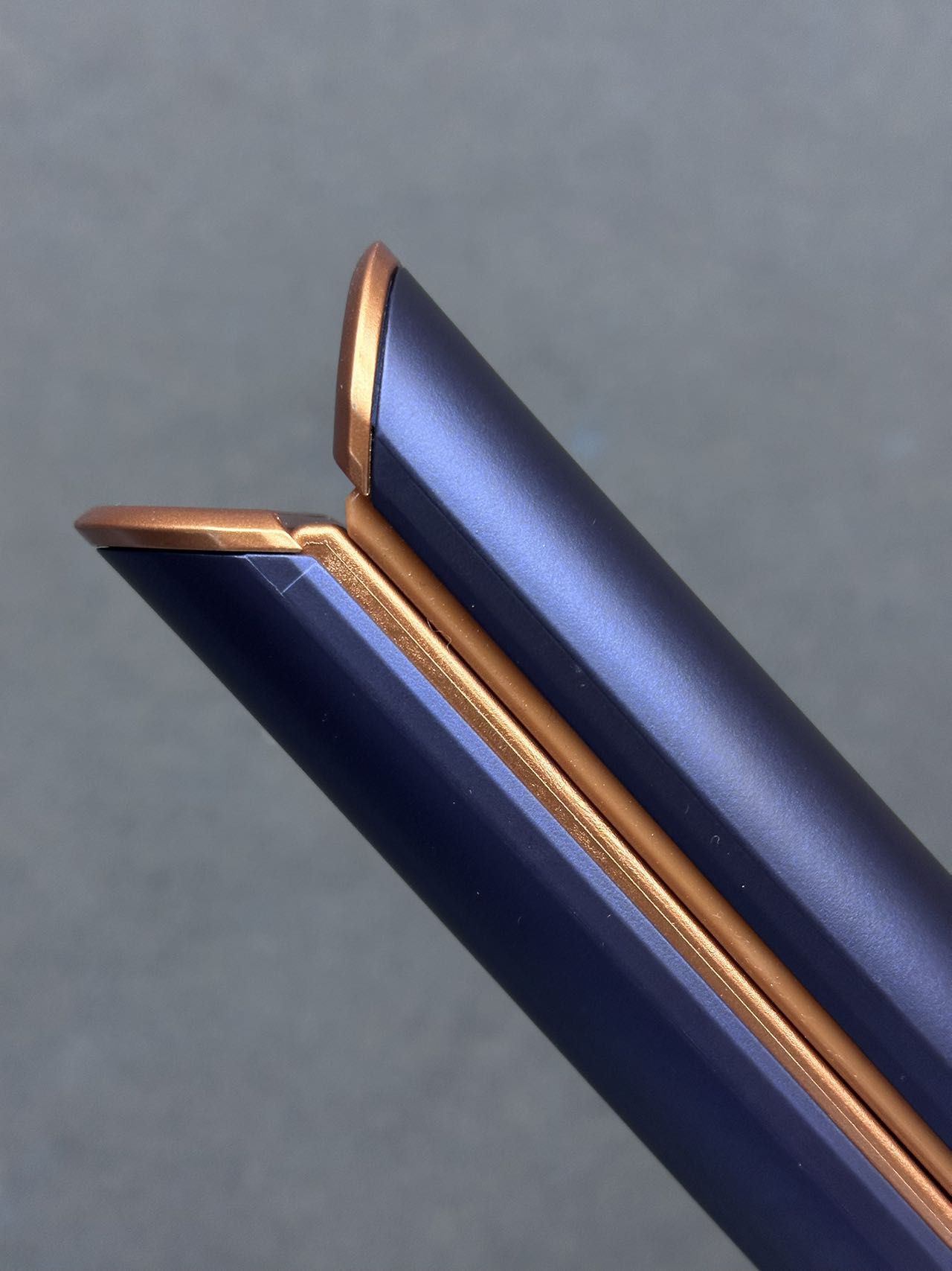 HT01 Airstrait Straightener - Image 9