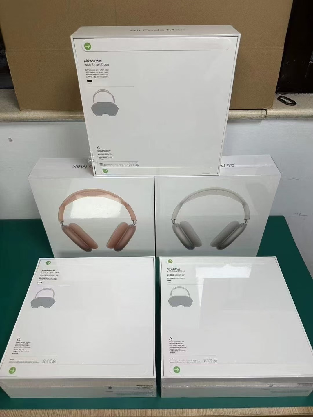 Apple AirPods Max - Image 11