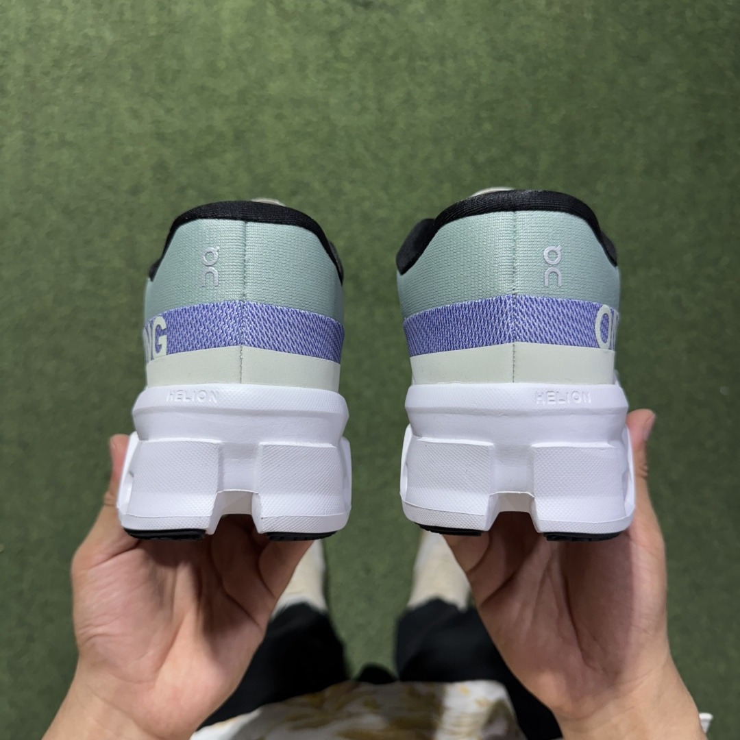 On Cloudmonster 2: Comfortable and versatile, non-slip and abrasion-resistant, low-cut running shoes. - Image 2