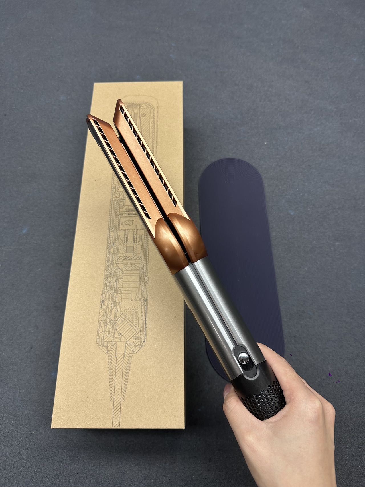 HT01 Airstrait Straightener - Image 10