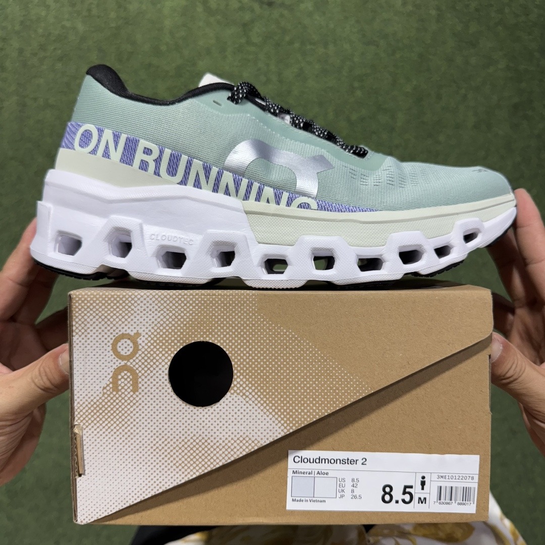 On Cloudmonster 2: Comfortable and versatile, non-slip and abrasion-resistant, low-cut running shoes. - Image 6