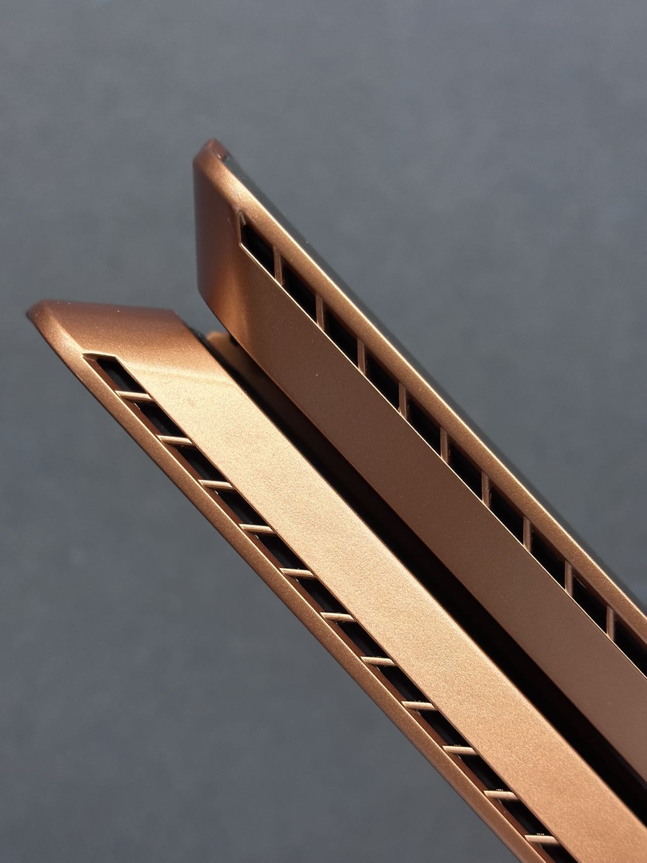 HT01 Airstrait Straightener - Image 9