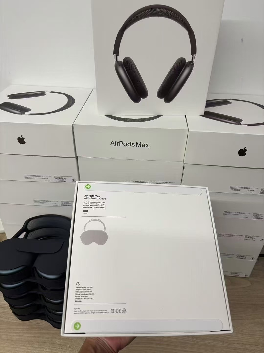 Apple AirPods Max - Image 17