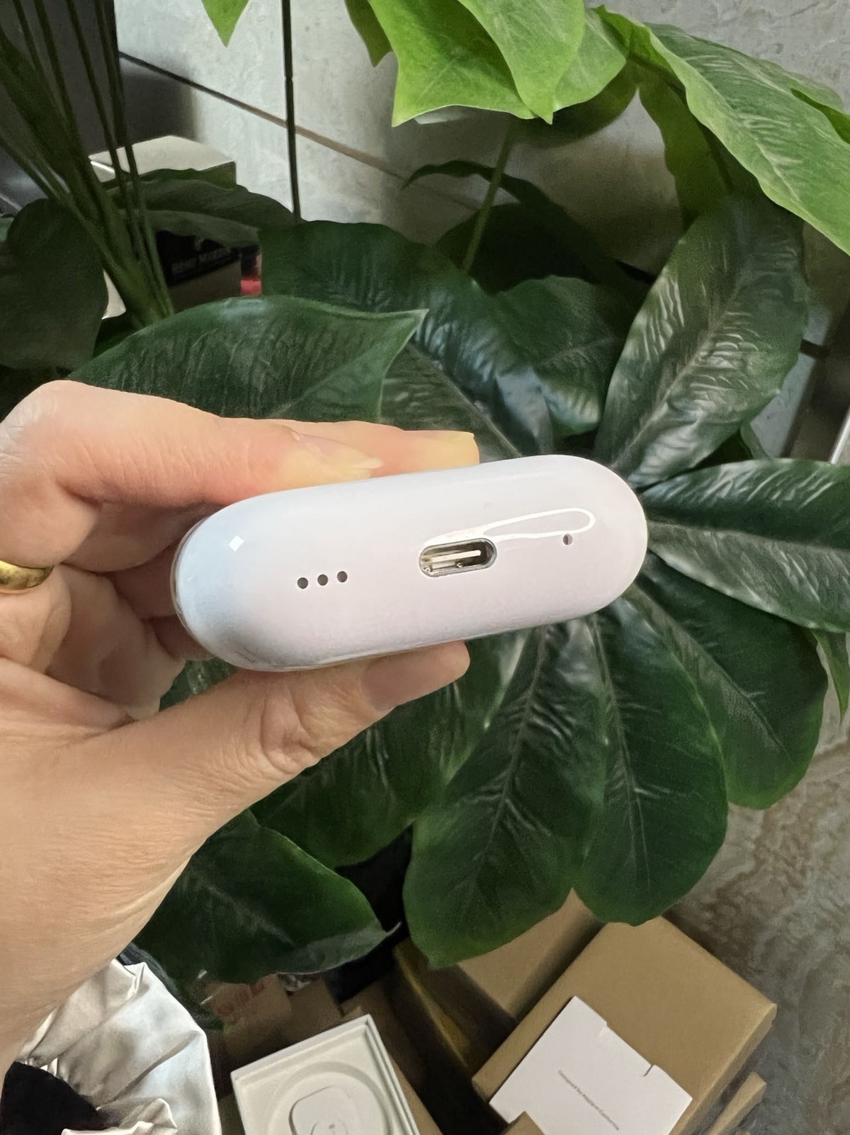 Apple AirPods Pro (USB-C) - Image 7