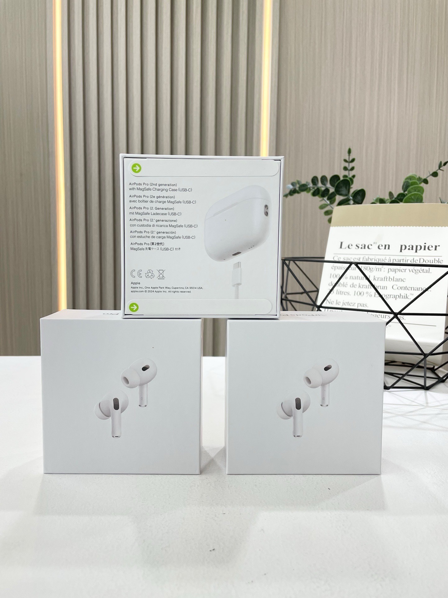 Apple AirPods Pro (USB-C) - Image 2