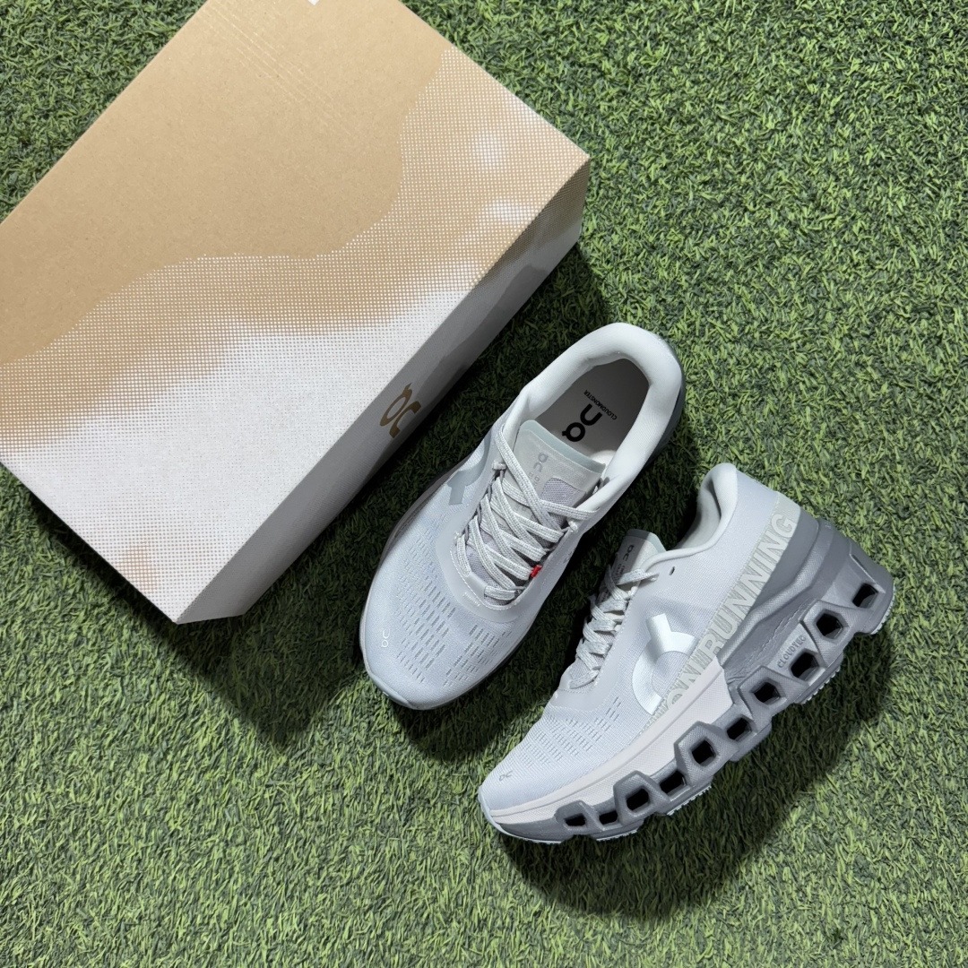 On Cloudmonster 2: Comfortable and versatile, non-slip and abrasion-resistant, low-cut running shoes. - Image 9
