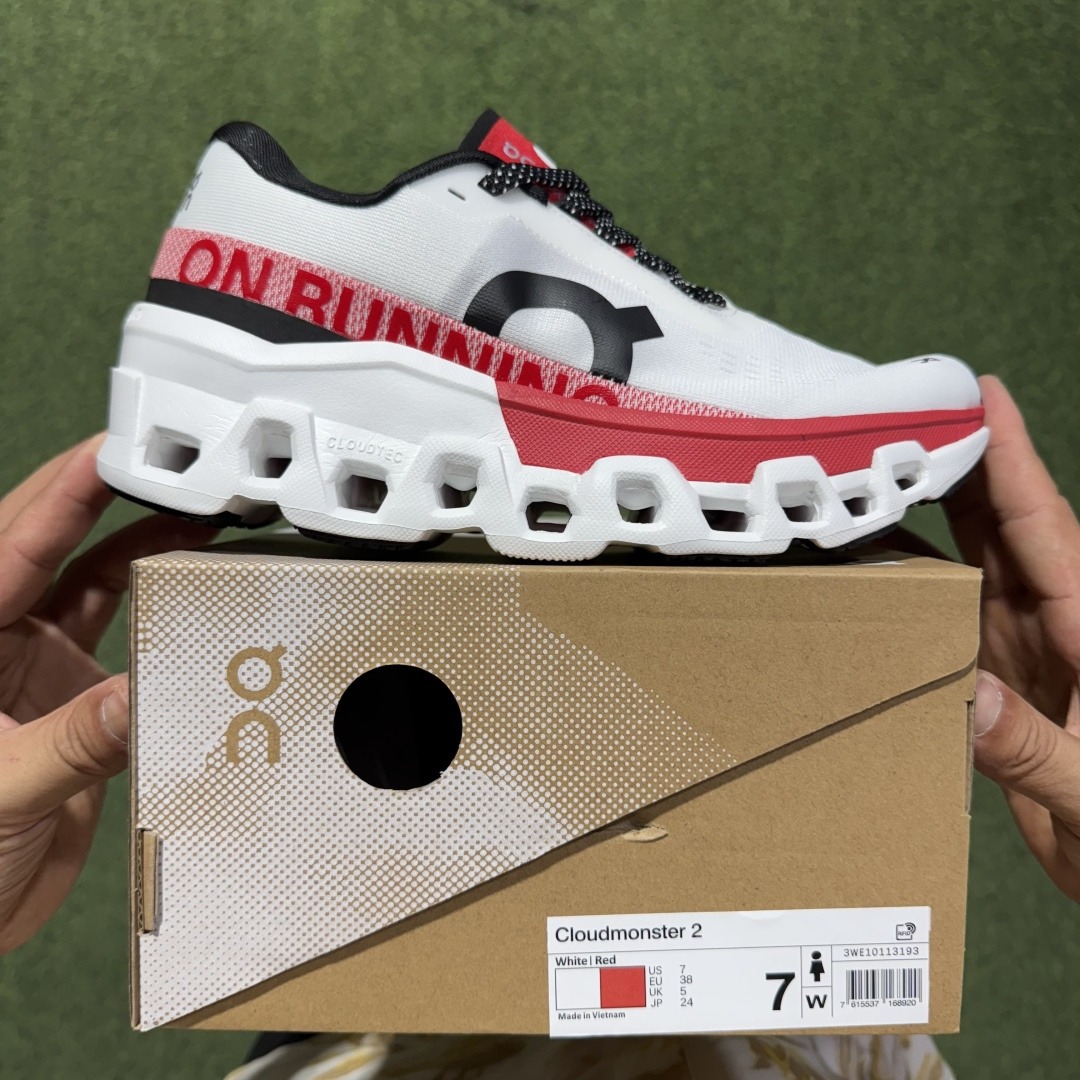 On Cloudmonster 2: Comfortable and versatile, non-slip and abrasion-resistant, low-cut running shoes. - Image 7