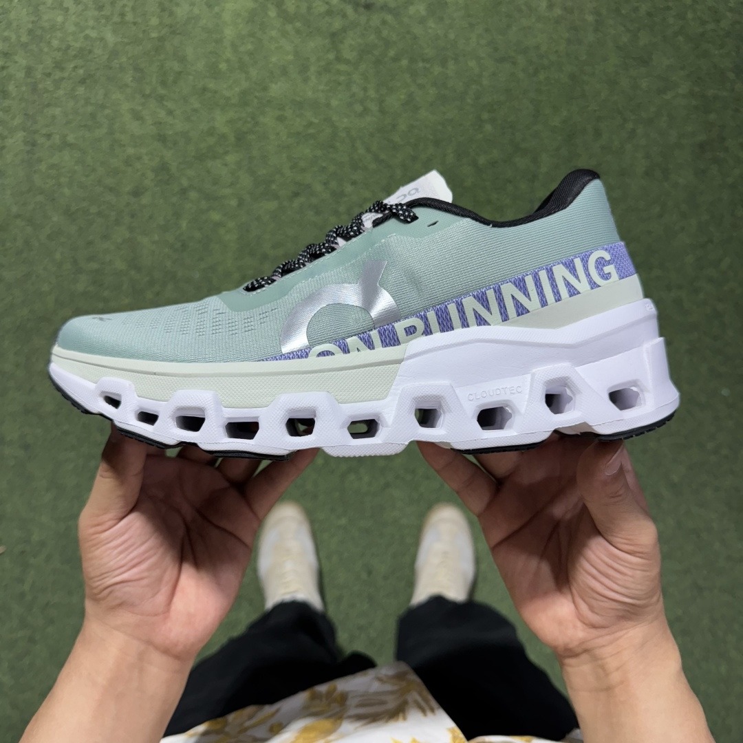 On Cloudmonster 2: Comfortable and versatile, non-slip and abrasion-resistant, low-cut running shoes. - Image 9