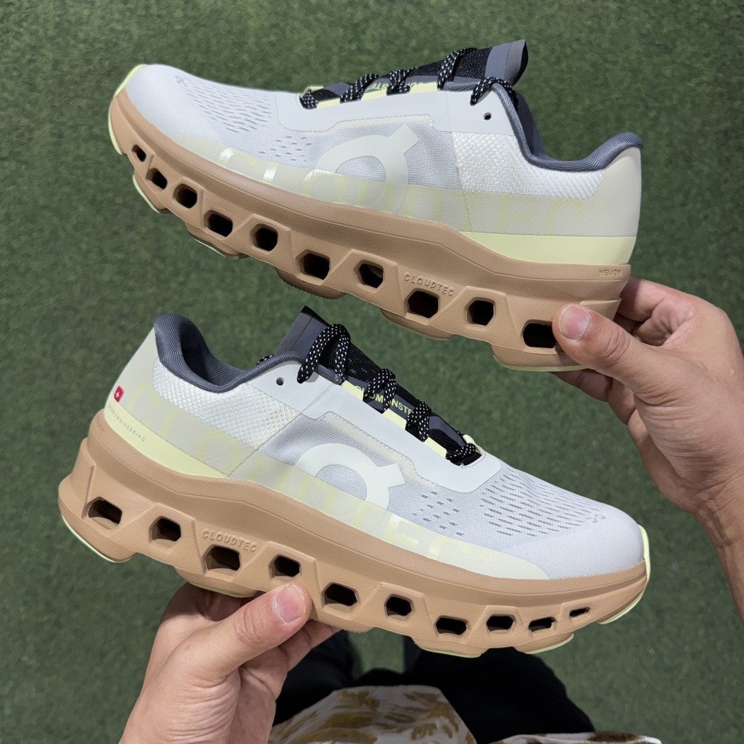 On Cloudmonster sports comfortable fashion trendy technology style fabric low top carbon plate long running running shoes