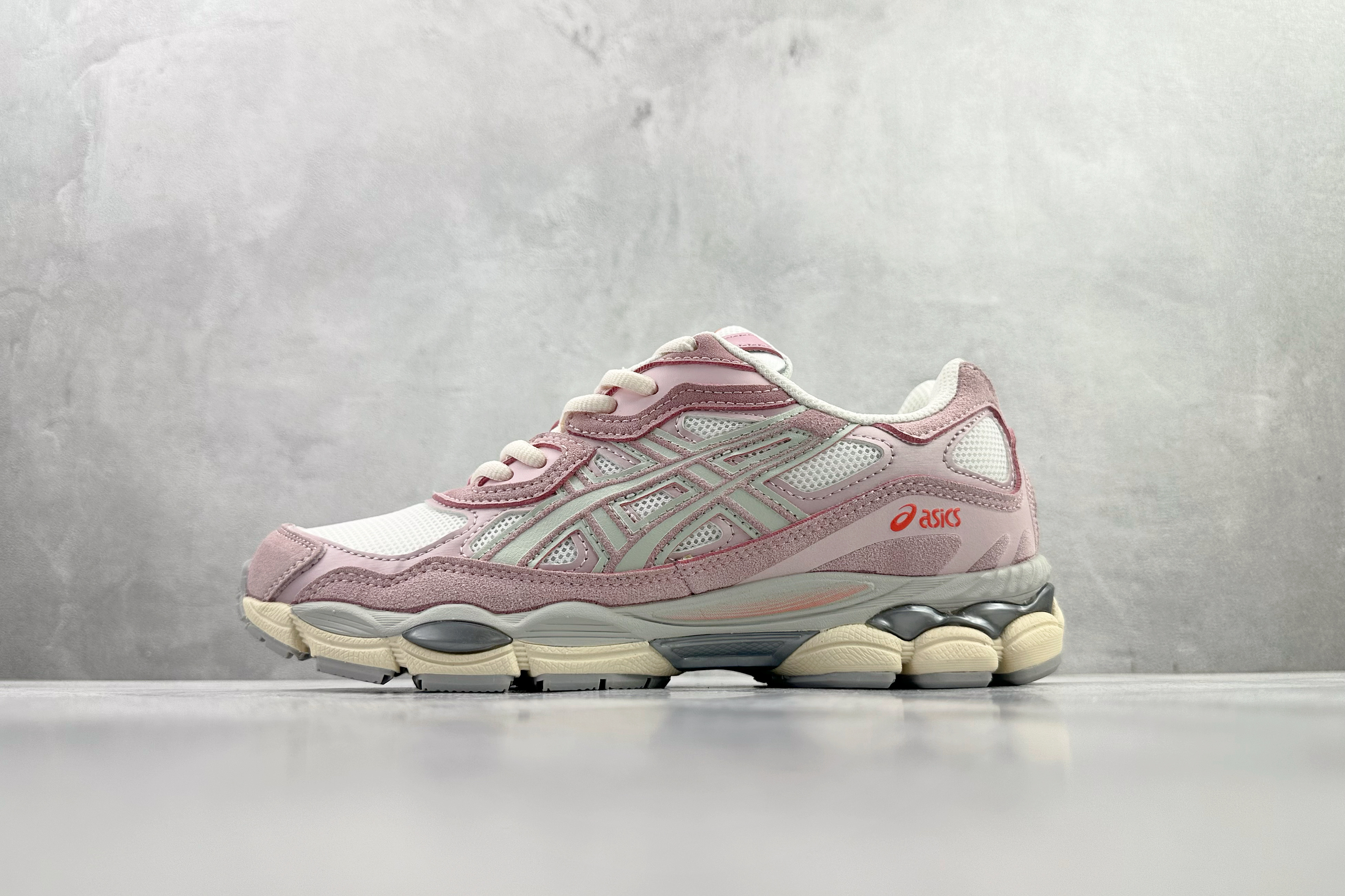 ASICS GEL-NYC Pink Cream Pink 1203A383-106