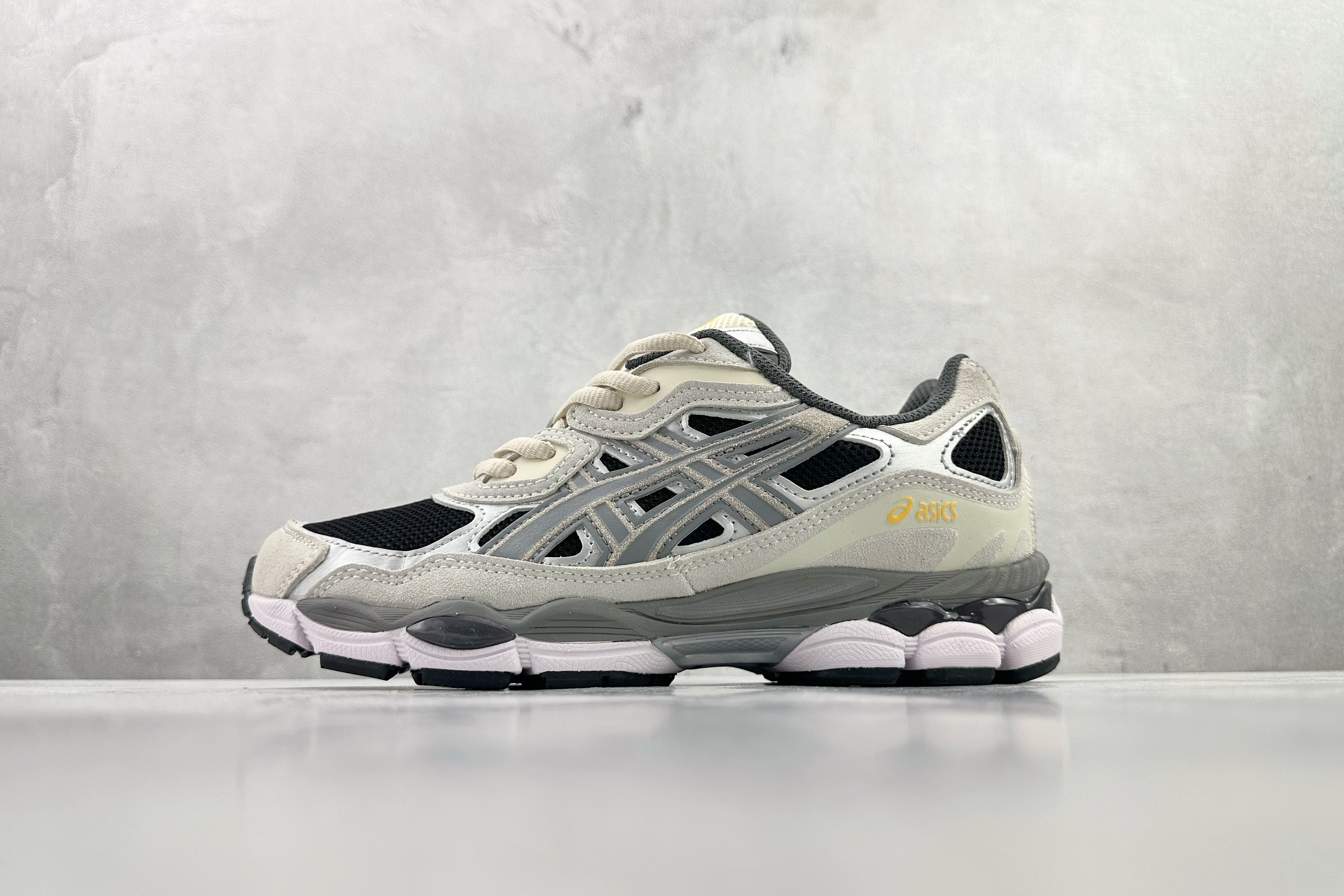 Asics GEL-NYC greige 1201A789-001