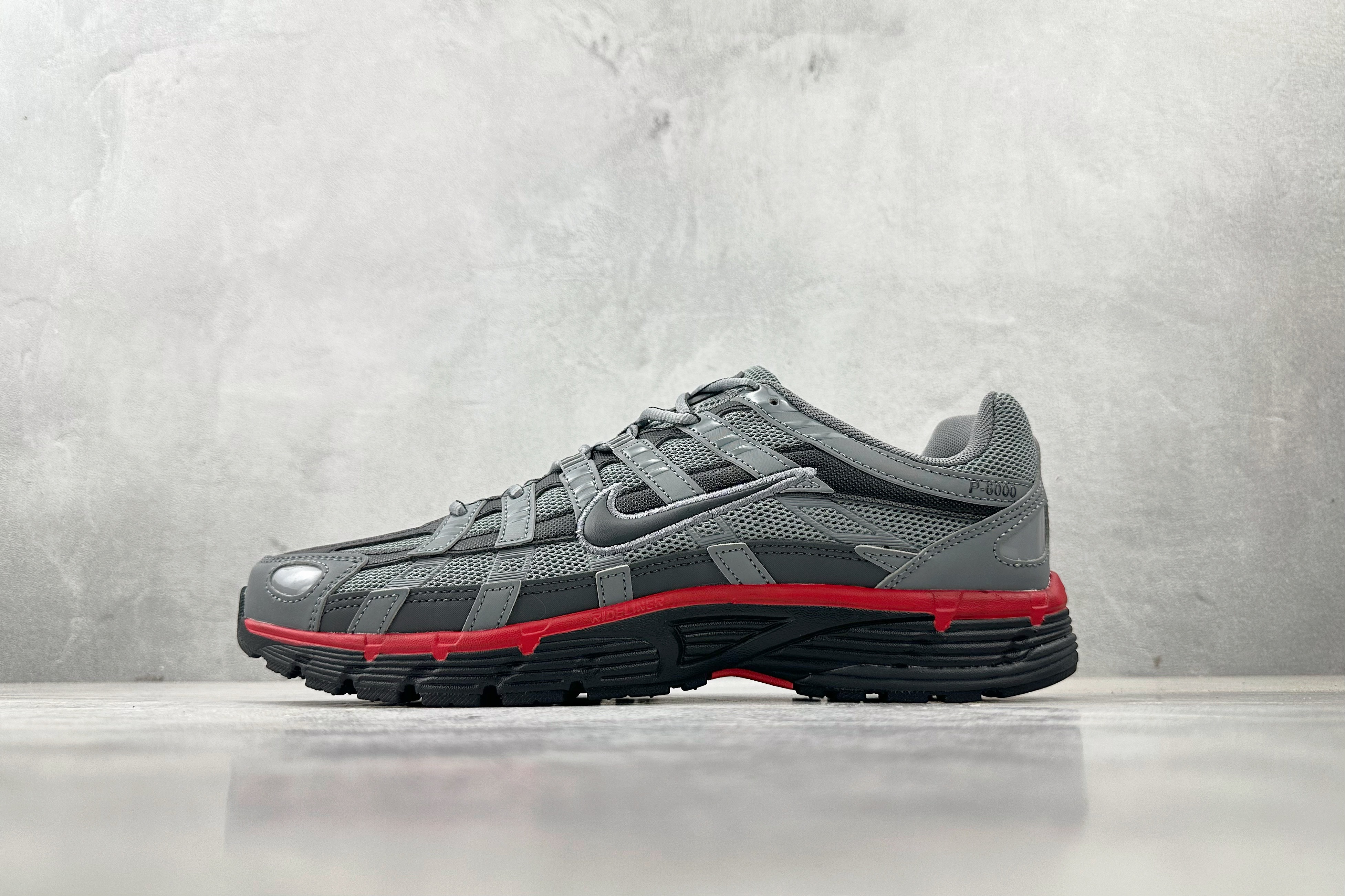 Nike P‑6000 "Grey Red"  BV1021‑004
