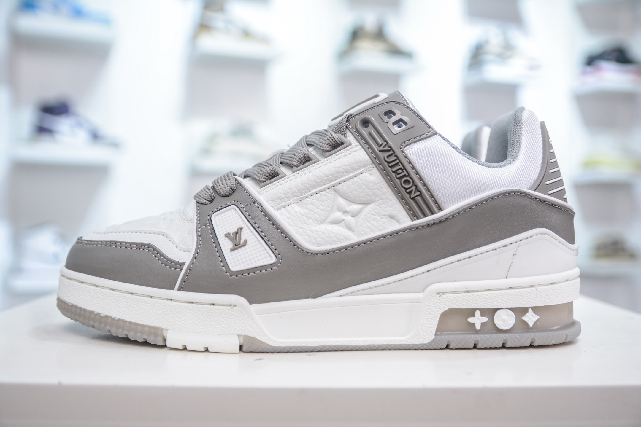 LOUIS VUITTON Traine Gray 1A9JG9