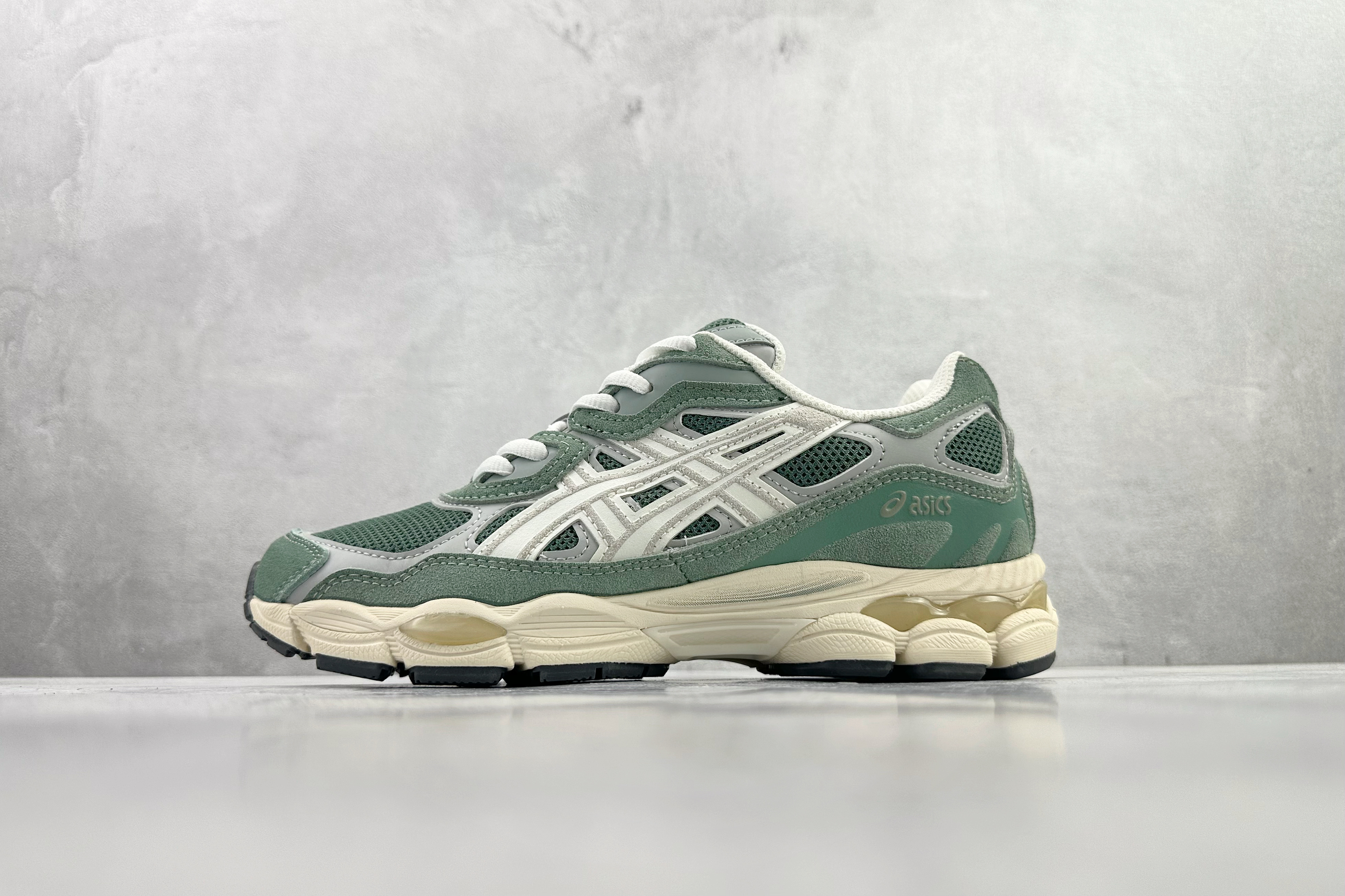 Asics GEL-NYC Ivy Green 1203A383-302