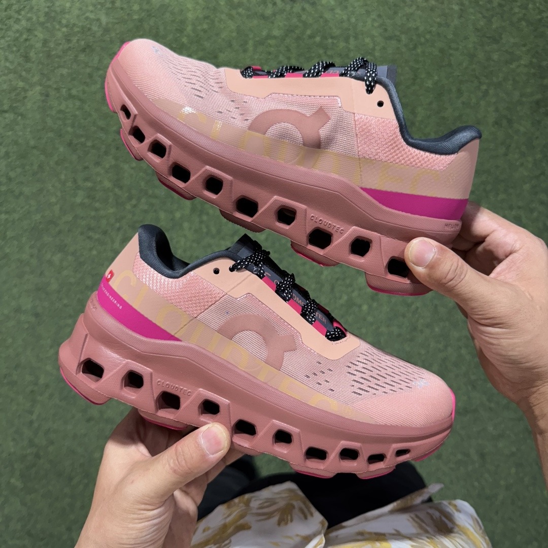 On Cloudmonster 61.98283 rose pink