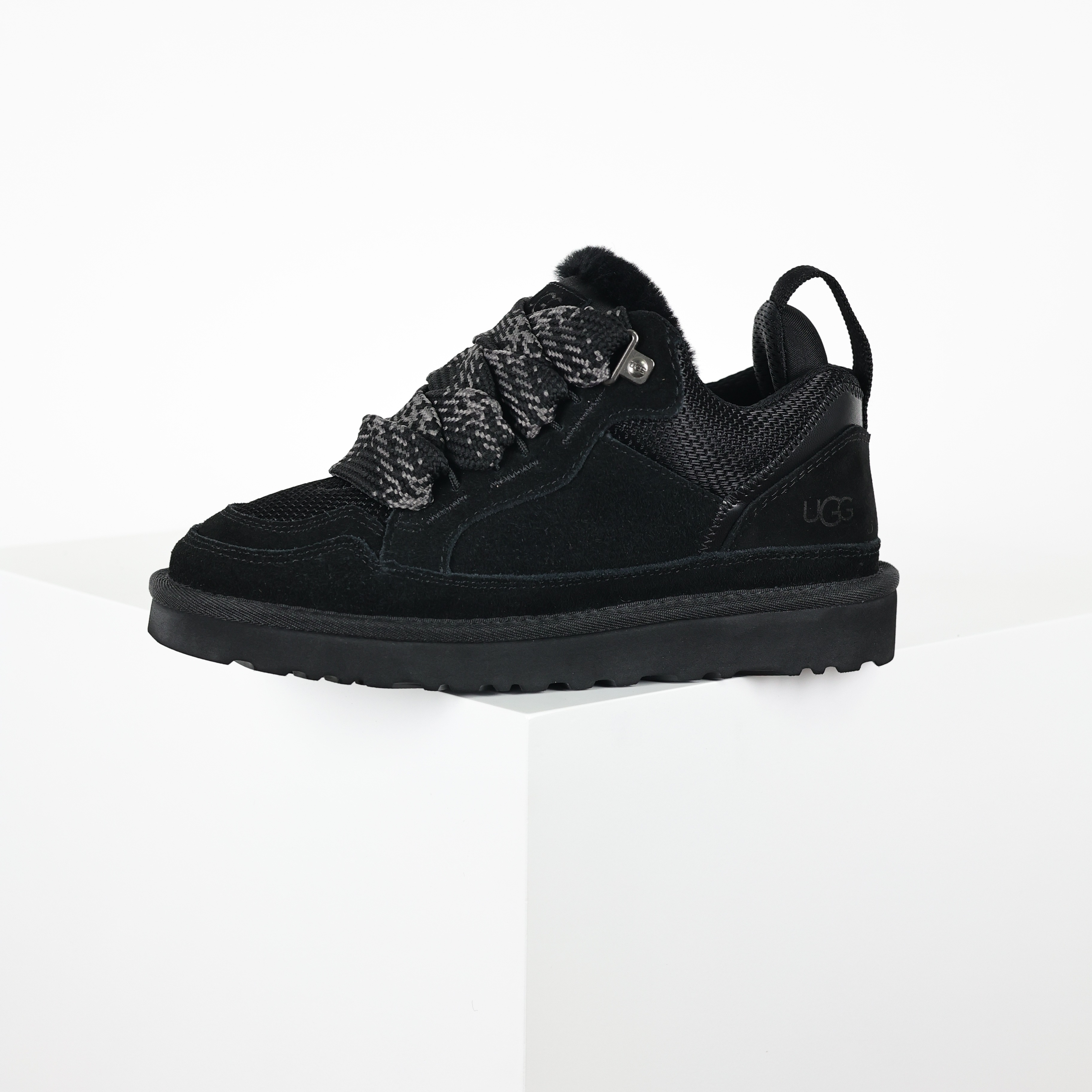 Ugg-MR black 1144032-BLK
