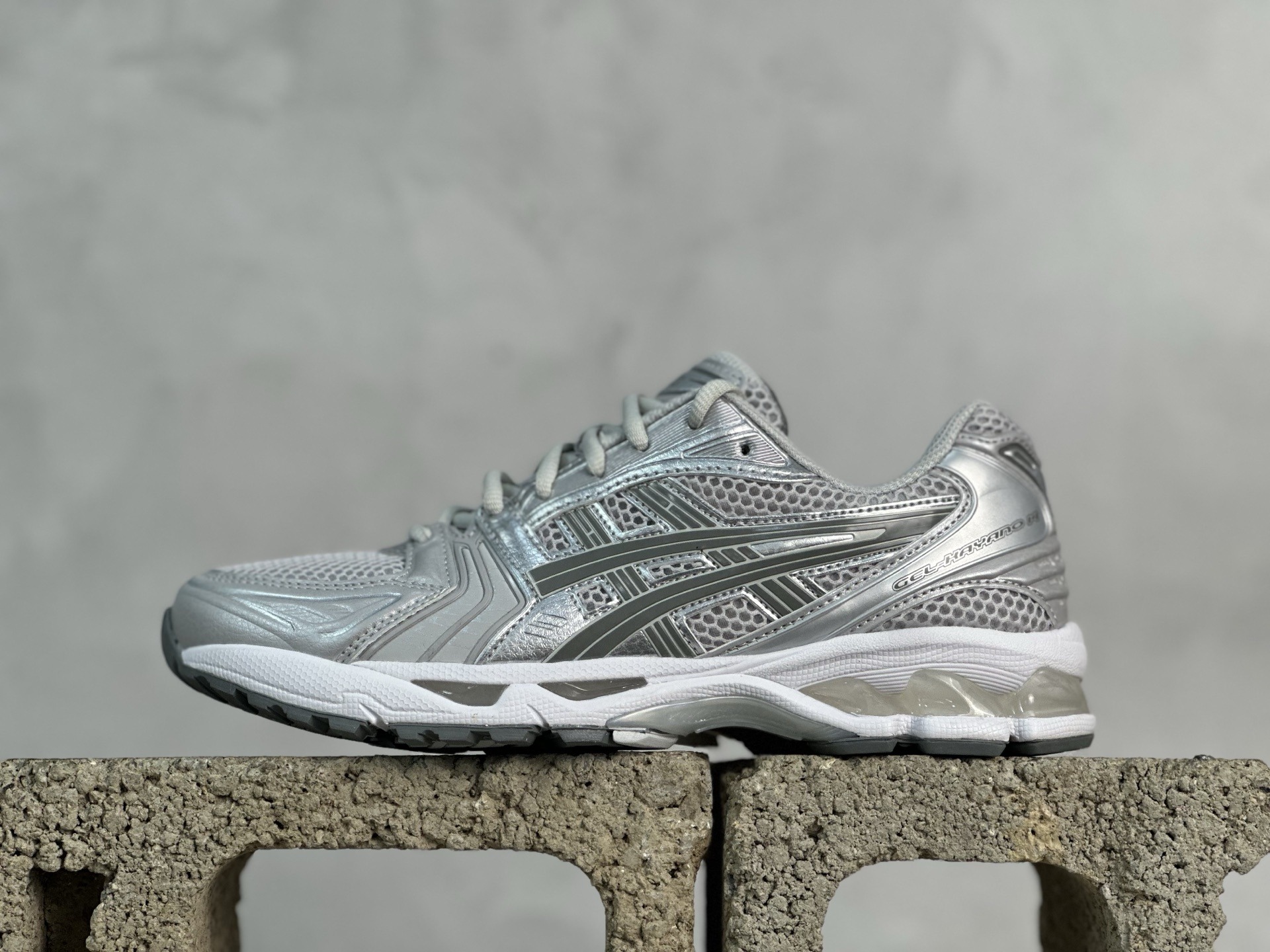 Asics Gel-Kayano 14 light silvery gray 1201A019-006