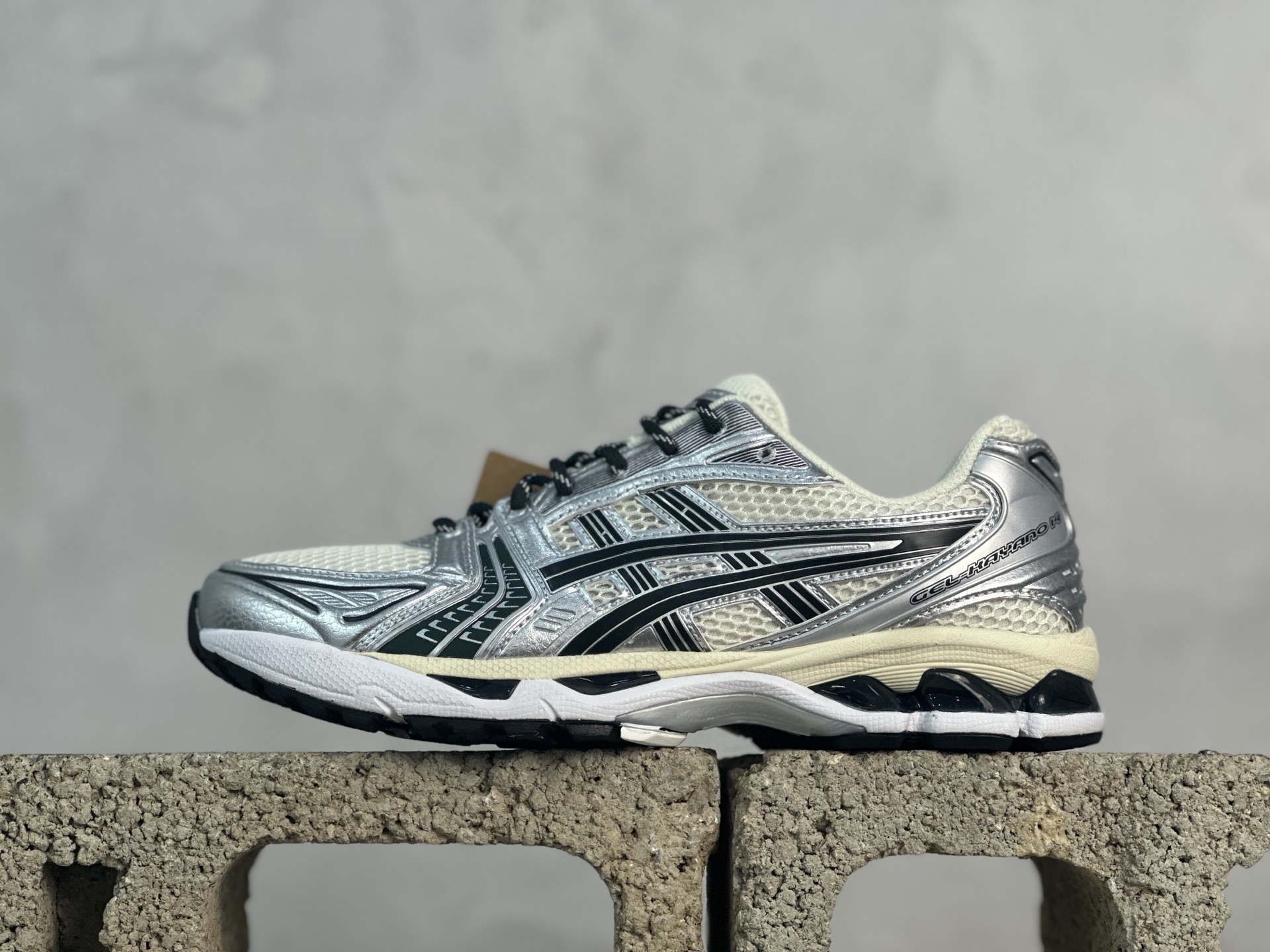 Asics Gel Kayano 14 Kith Silver White Beetle 1203A566-100