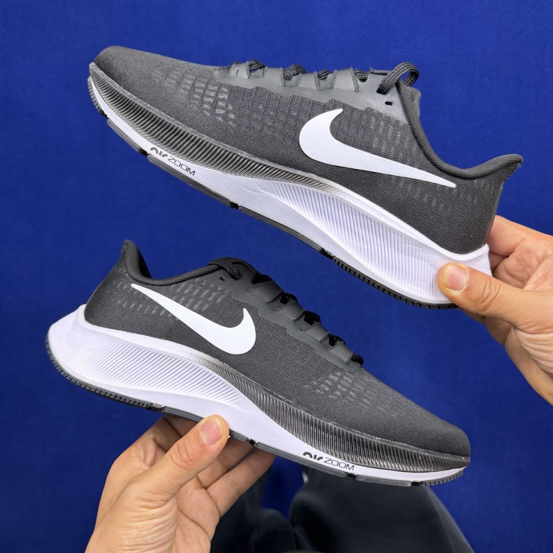 Nike Pegasus 37 BQ9646-103 black and white