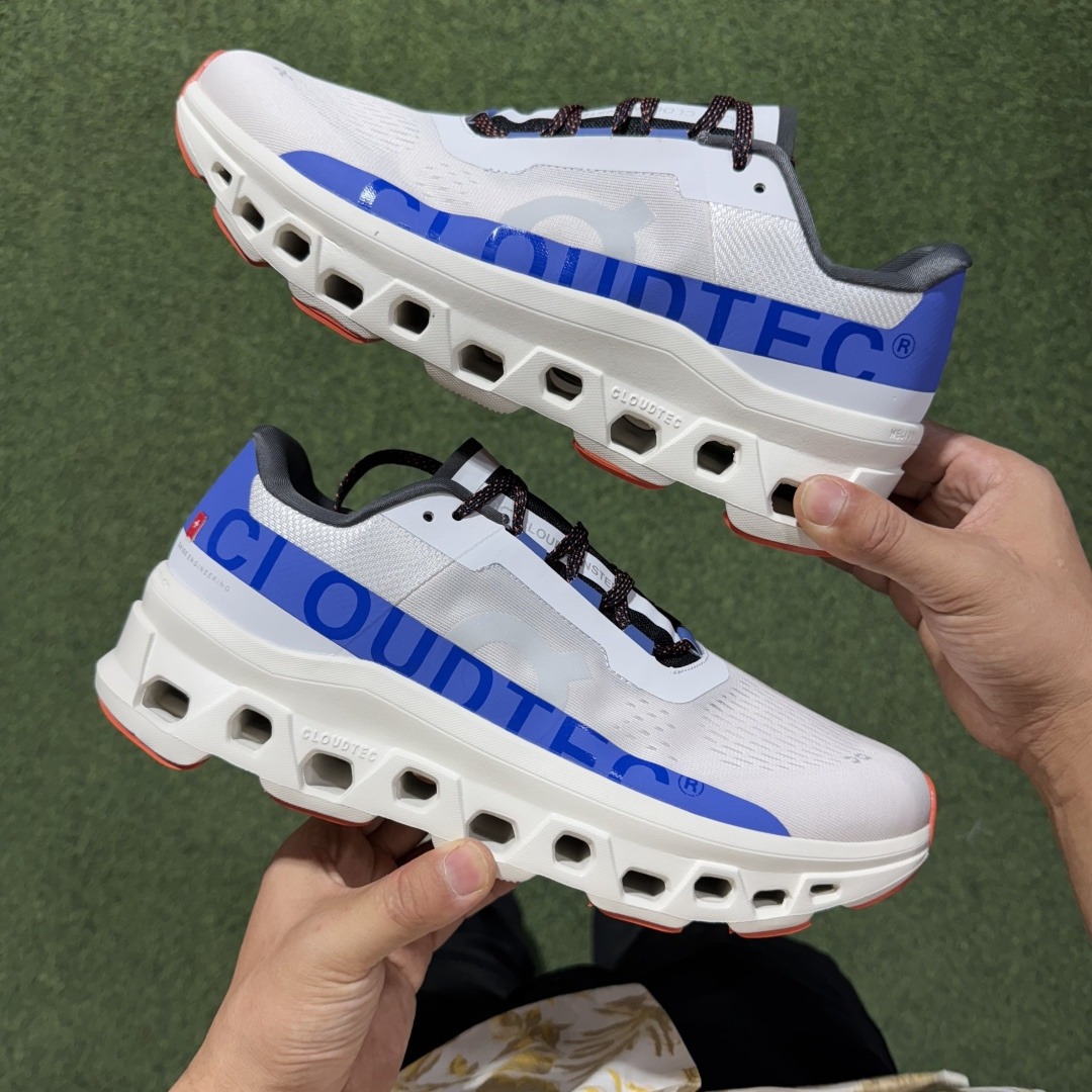 On Cloudmonster 61.98648 white and blue