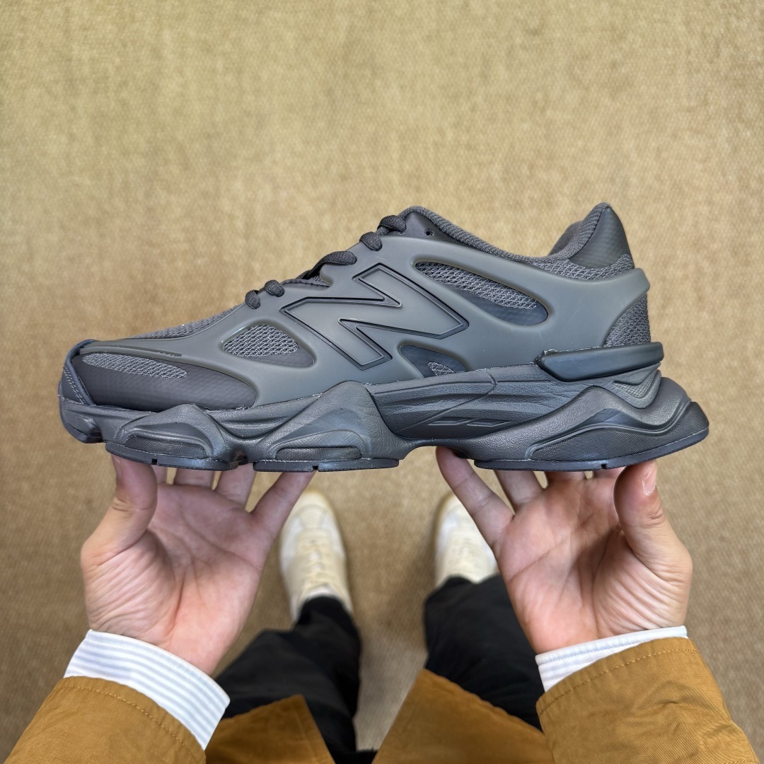 9060 TPU dark gray U9060IAA