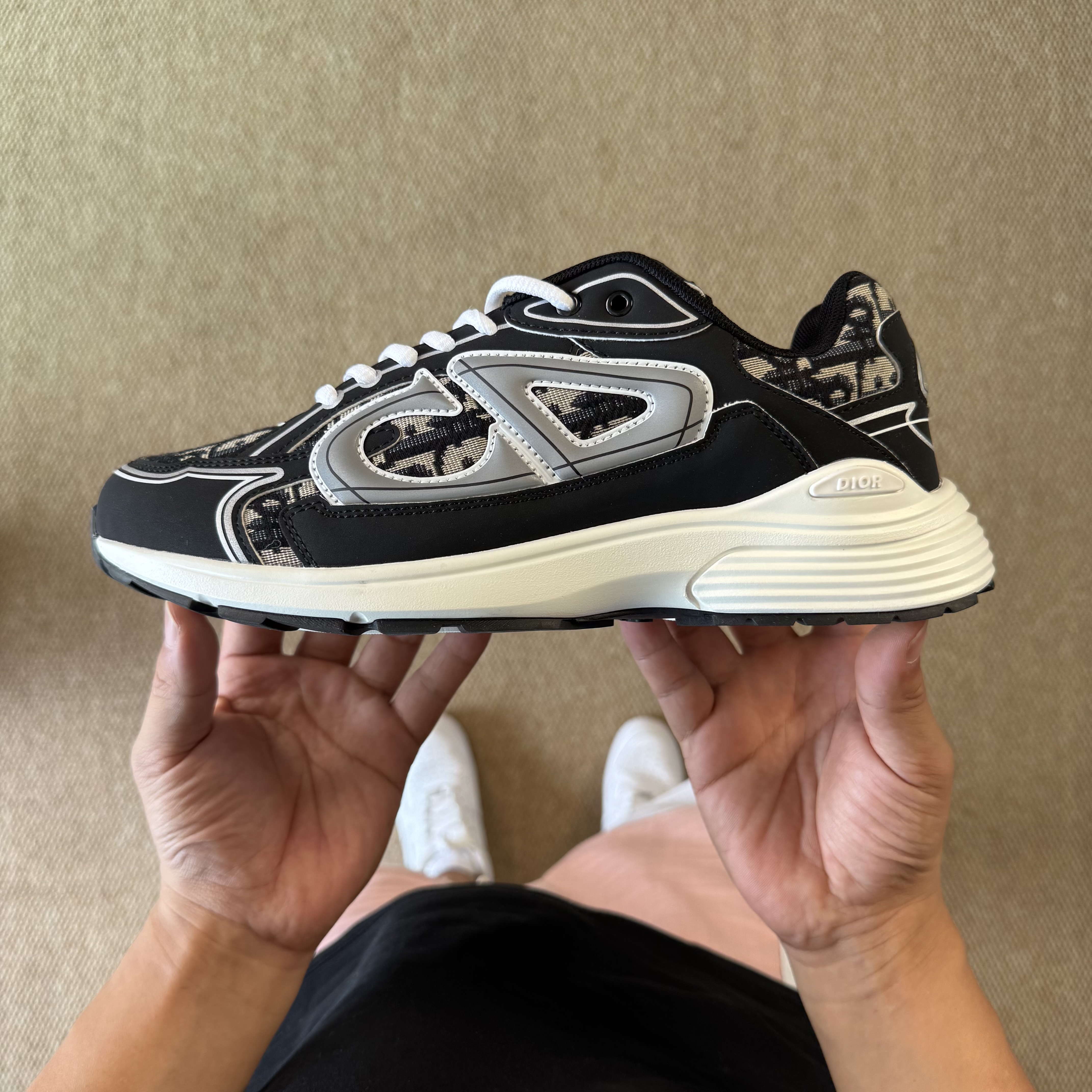 Dior B30 “Black Oblique Cream Midsole” 3SN279ZMB_H155