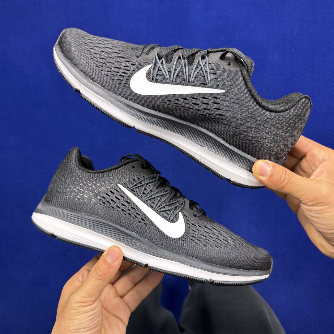 Nike Zoom Winflo 5 AA7406-001 black and white