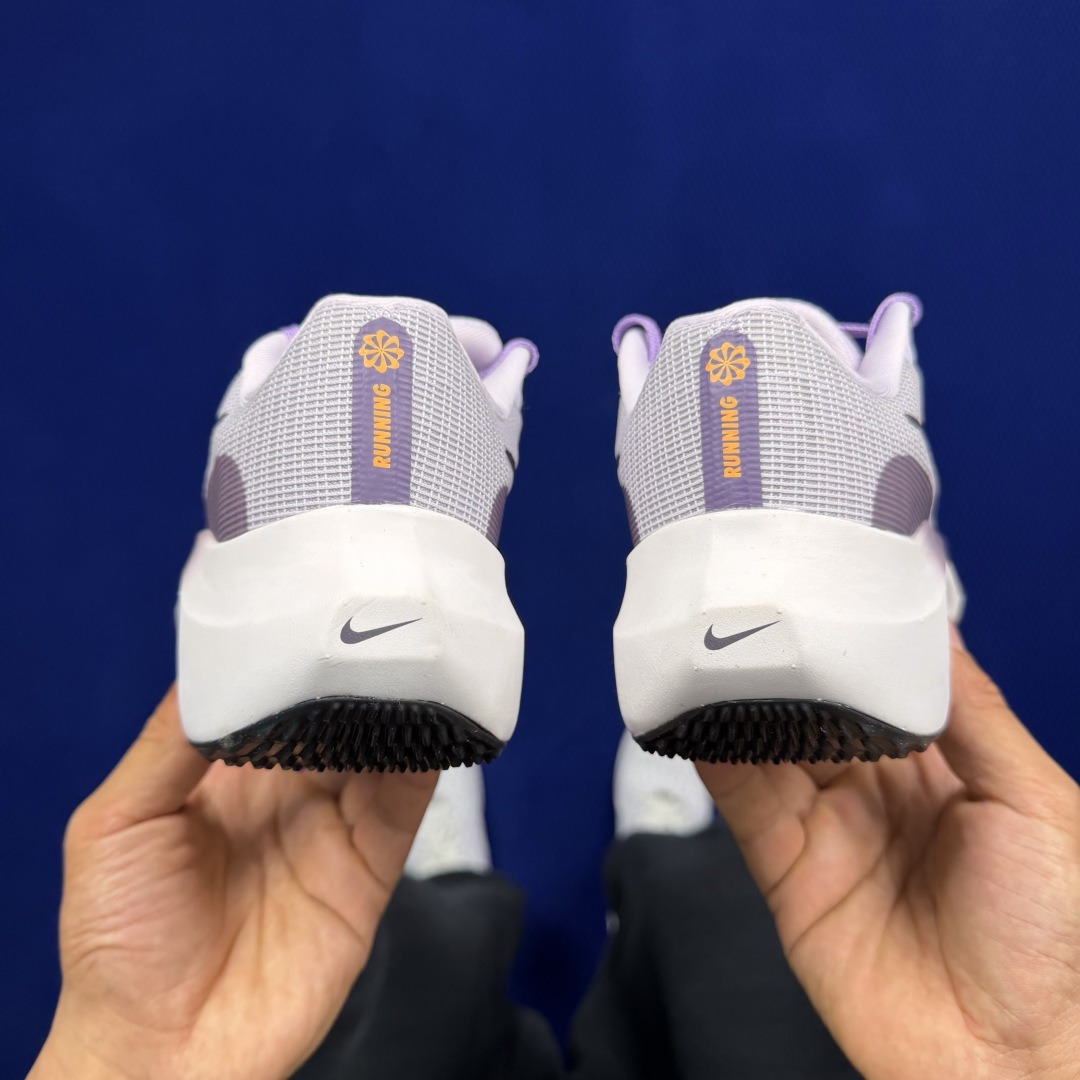 Nike Zoom Fly 5 DM8974-500 purple - Image 2