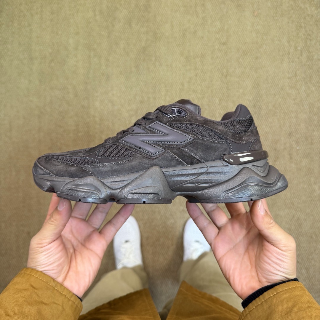 9060 brown suede U9060ZWD