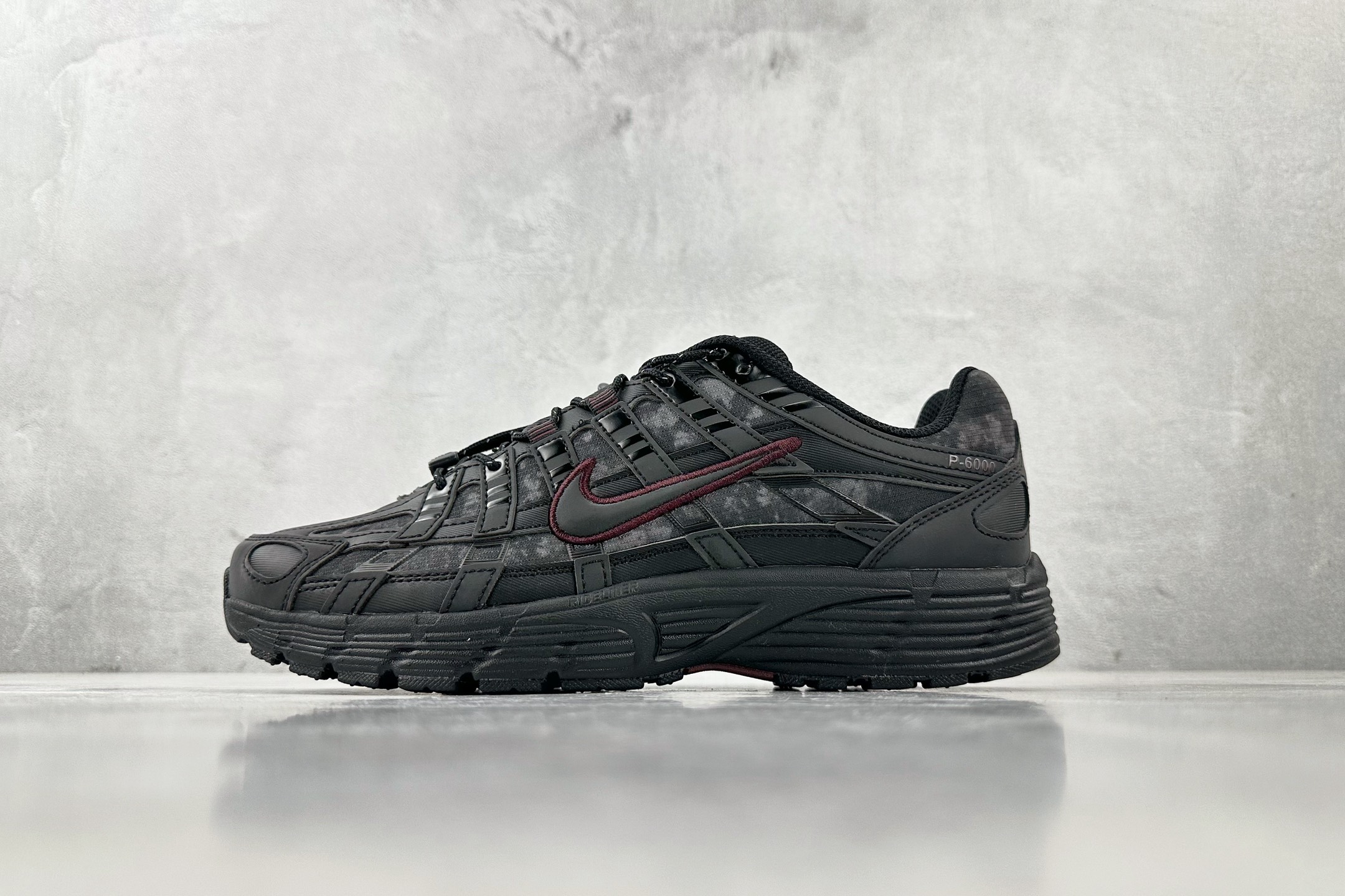 P6000 black HQ4054-001